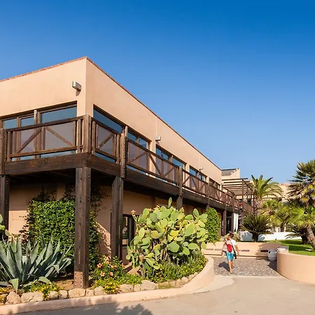 Resort & 4*