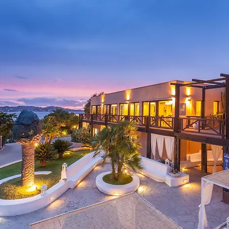 Resort & 4*
